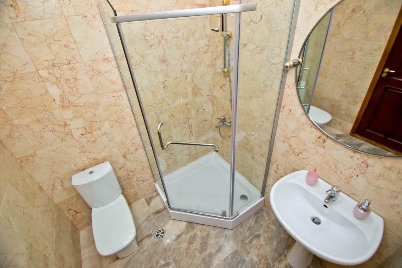 Apartment On Gorgiladze 25 Batumi Luaran gambar