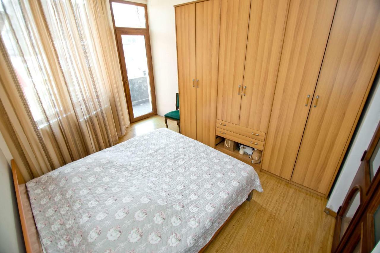 Apartment On Gorgiladze 25 Batumi Luaran gambar